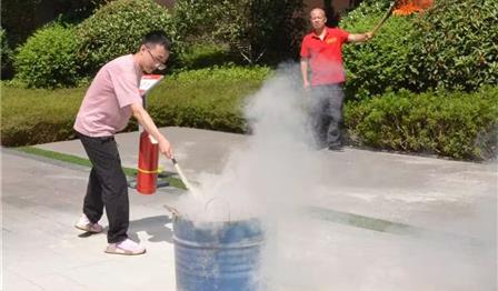 以演筑“防” ，以讲防“患” | 兴城住房公司结合人居智慧公司发展消防应急演练